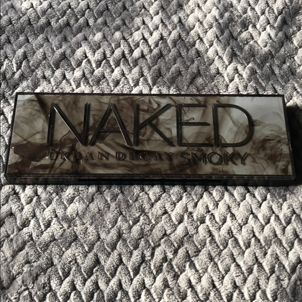 Urban Decay Naked Smoky palette.